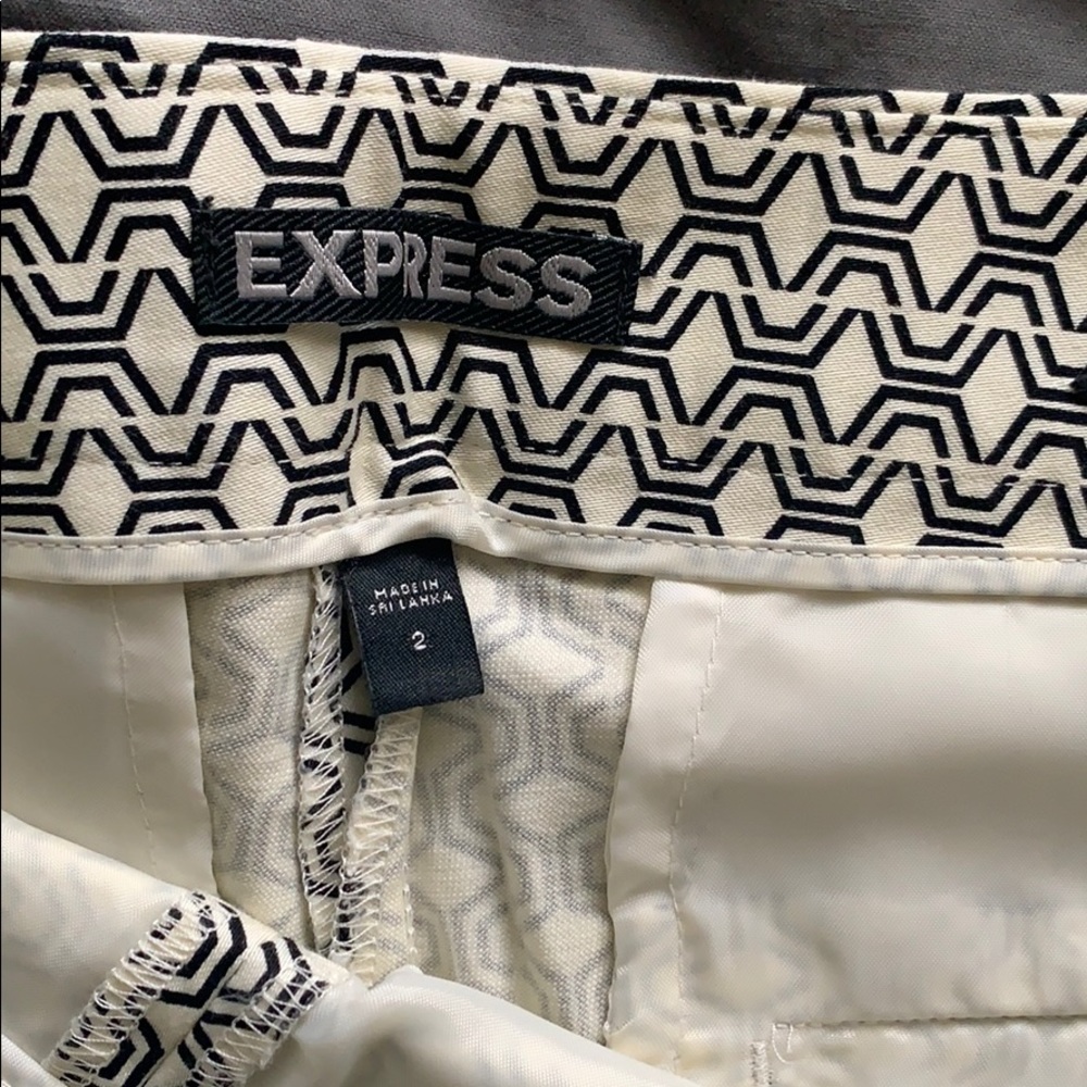 Express Patterned Shorts With Pockets - image 5